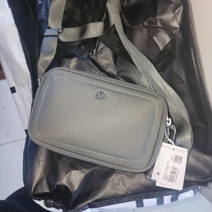NWT Lululemon Crossbody Camera Bag 2L